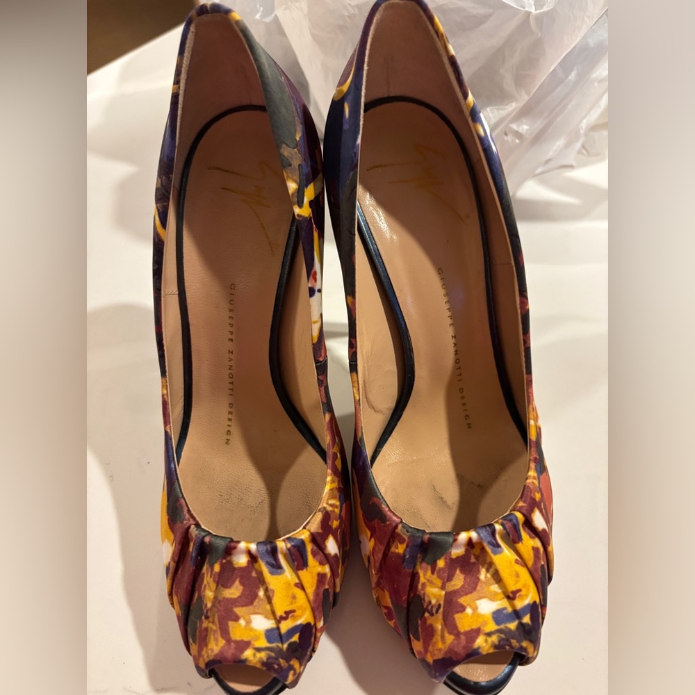 Vintage 90s Italian Giuseppe Zanotti Vero Cuoio Multicolor Women's Heels 4”